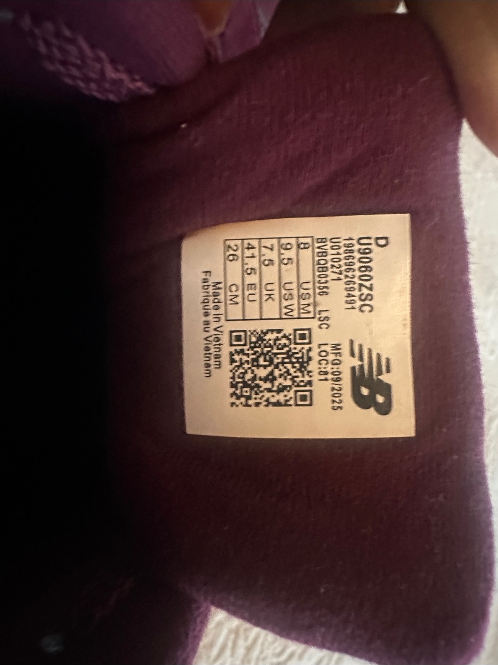 New Balance 9060 Burgundy Suede & Mesh Sneakers sz W9.5 NWOT - Picture 5 of 5